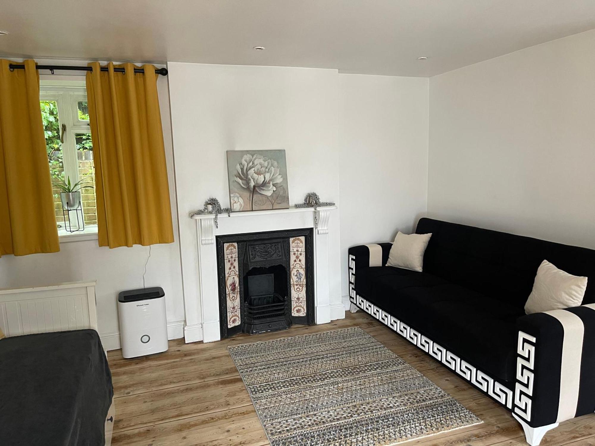 A Lovely One Bed Flat In North Финчли Экстерьер фото